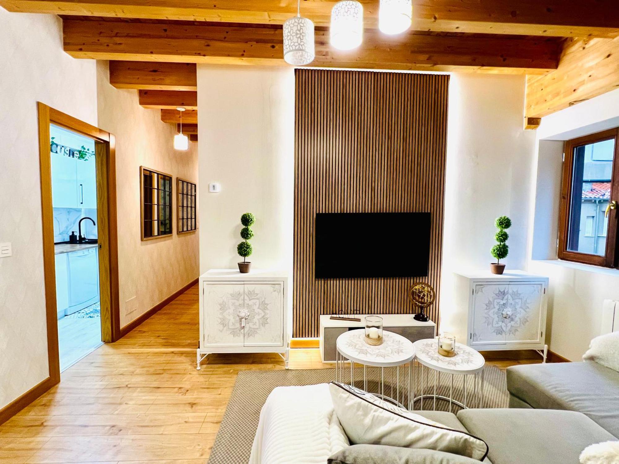 El Capricho De Claudia_ Apartamentos Burgos Catedral Eksteriør billede
