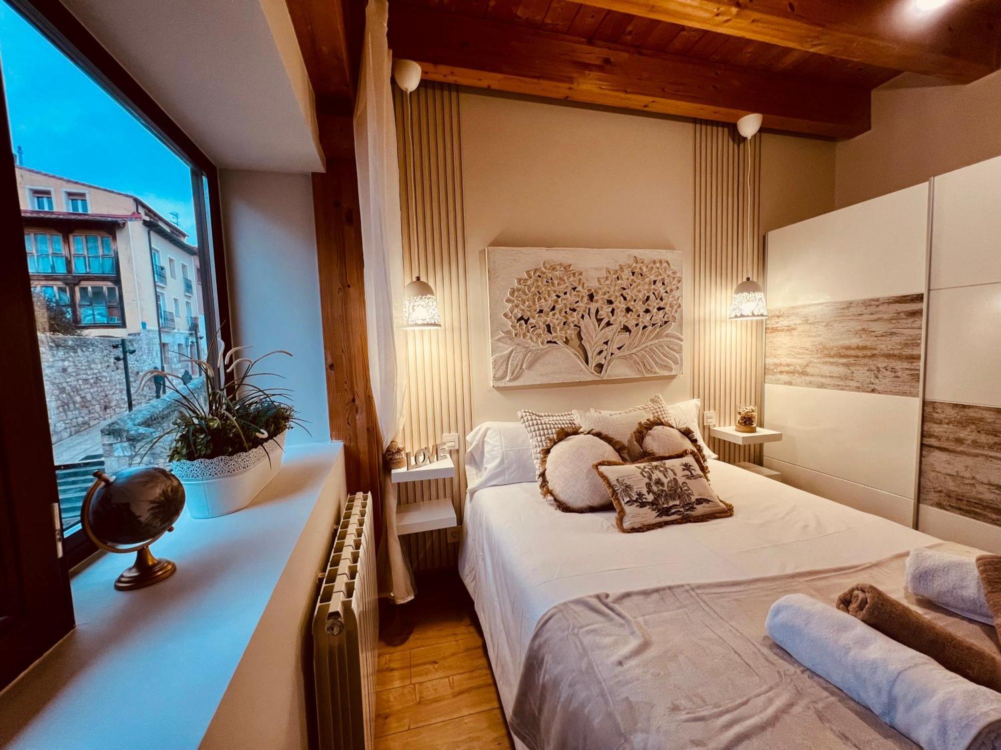 El Capricho De Claudia_ Apartamentos Burgos Catedral Eksteriør billede
